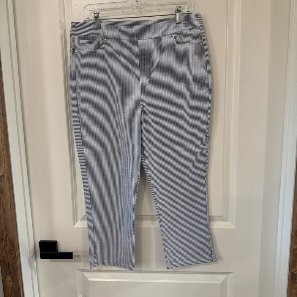 Blue and white Seersucker Cropped Pants